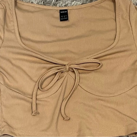 Women's Top - MINT CONDITION! - Long Sleeve Crop Length! - Size Small - Picture 2 of 6